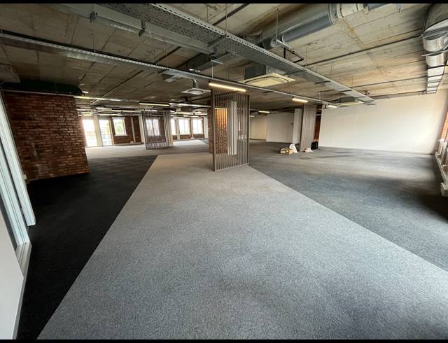1,238M² OFFICE TO LET IN GREEN POINT